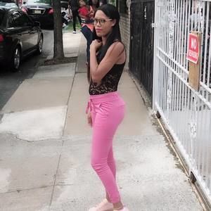 Meet your Posher, Yamil